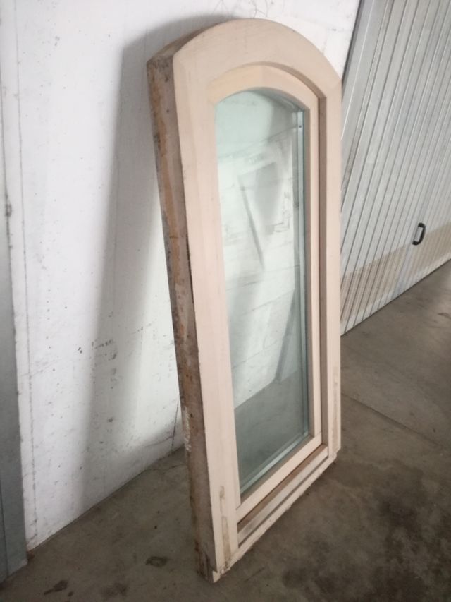 Finestra ad arco Albertini