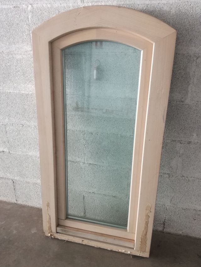 Finestra ad arco Albertini