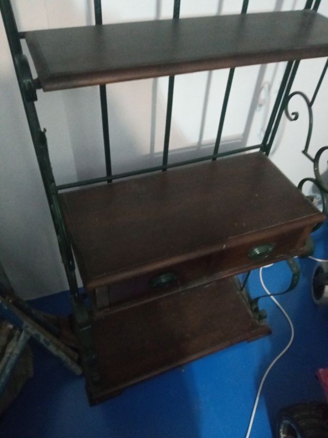 Estantería de forja y madera vintage 