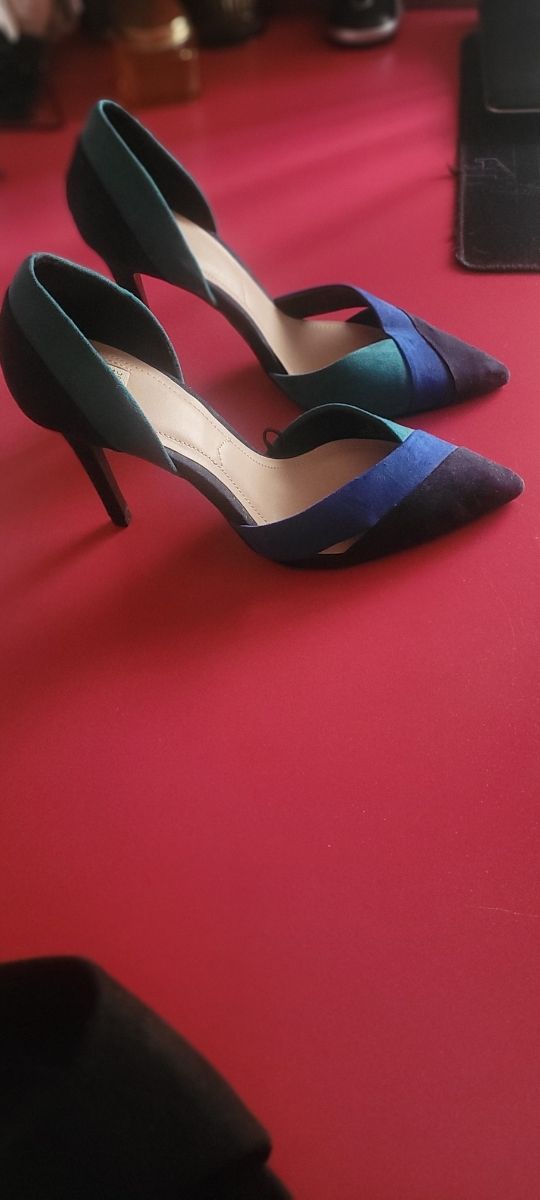 Zapatos de fiesta ,41 nuevos ,10e cada par