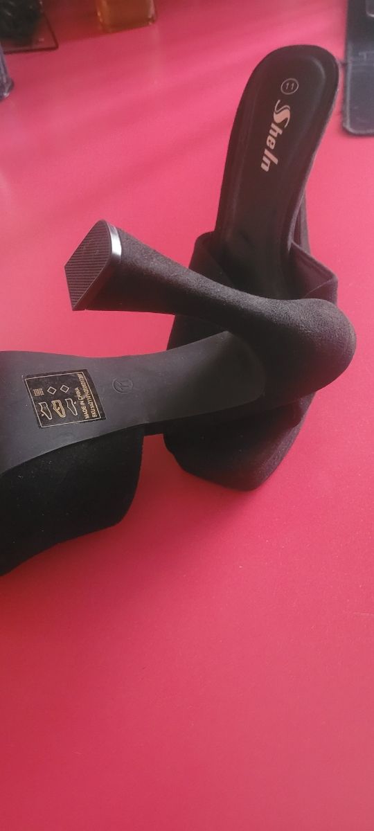 Zapatos de fiesta ,41 nuevos ,10e cada par