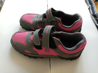Zapatillas de montaña nina