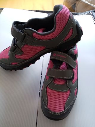 Zapatillas de montaña nina
