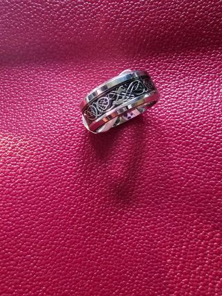 Anillo nuevo decorado