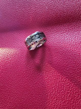 Anillo nuevo decorado