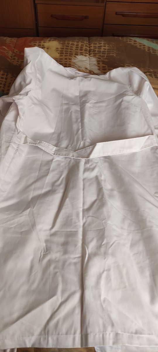 Bata blanca de trabajo para mujer