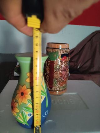 Figuras de porcelana y juego de tocador 12€