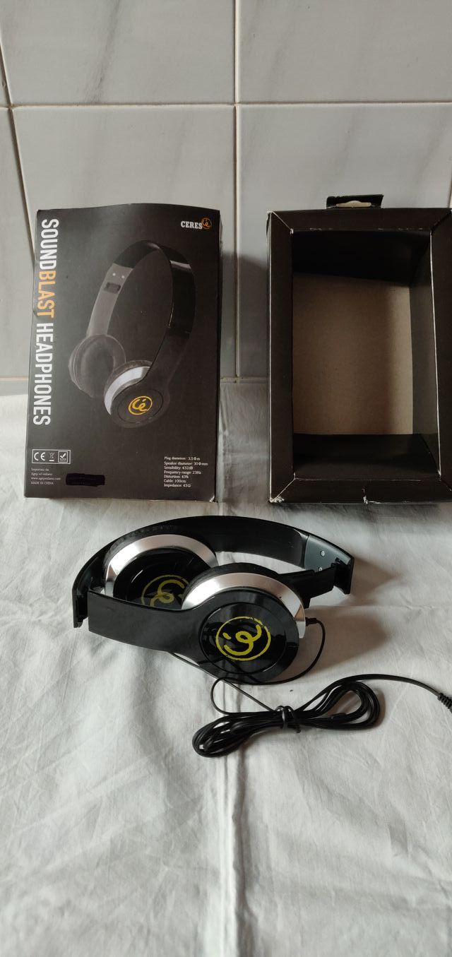 Cuffie pieghevoli con filo con logo Ceres