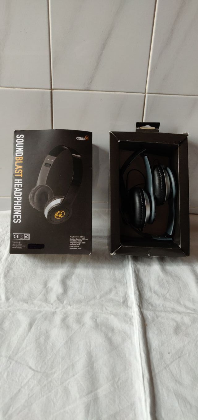 Cuffie pieghevoli con filo con logo Ceres