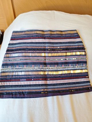 Falda chica Zara lentejuelas.Talla S