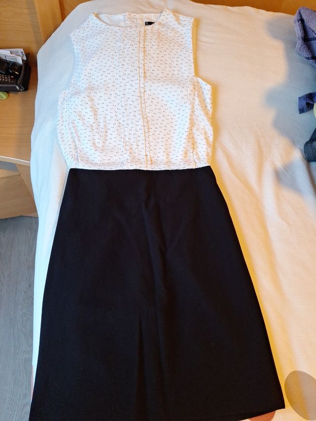 Vestido MNG chica blanco/ negro. Talla S
