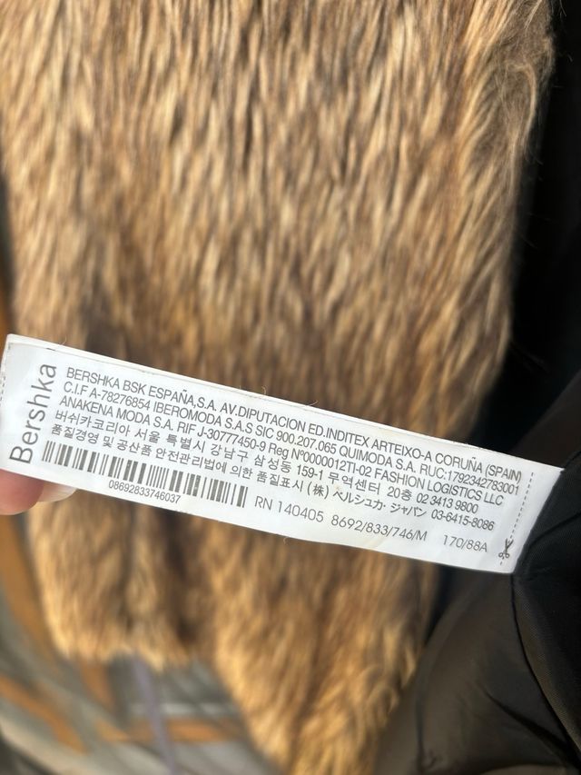 Pelliccia smanicata Bershka, M