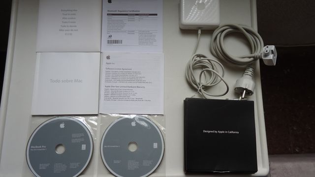 Apple MacBook Pro "Core 2 Duo" 2.4 15"