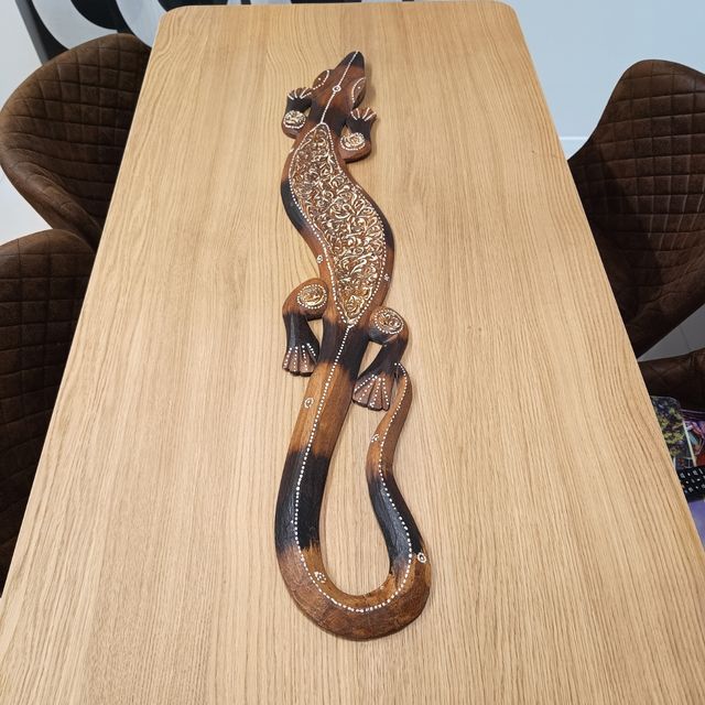 Lucertola in legno da appendere