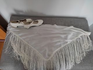 Vestido de flamenca para niña