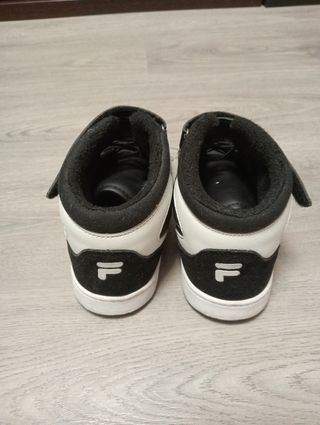 Zapatilla Fila niño talla 32