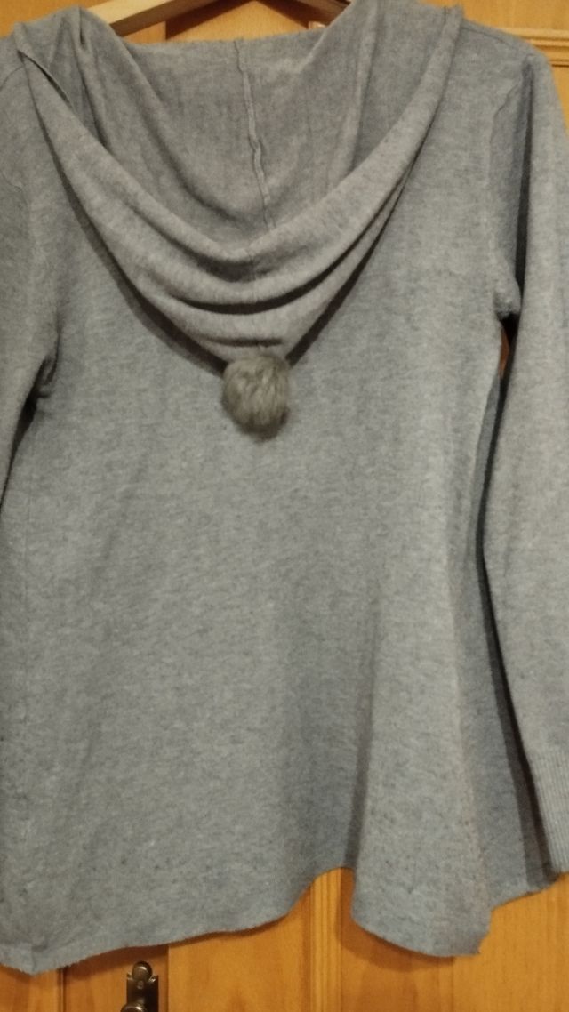 Chaqueta punto gris