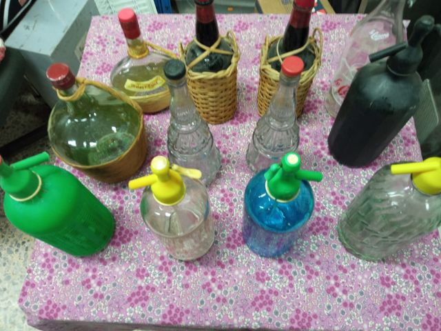 Bottiglia e sifoni antichi