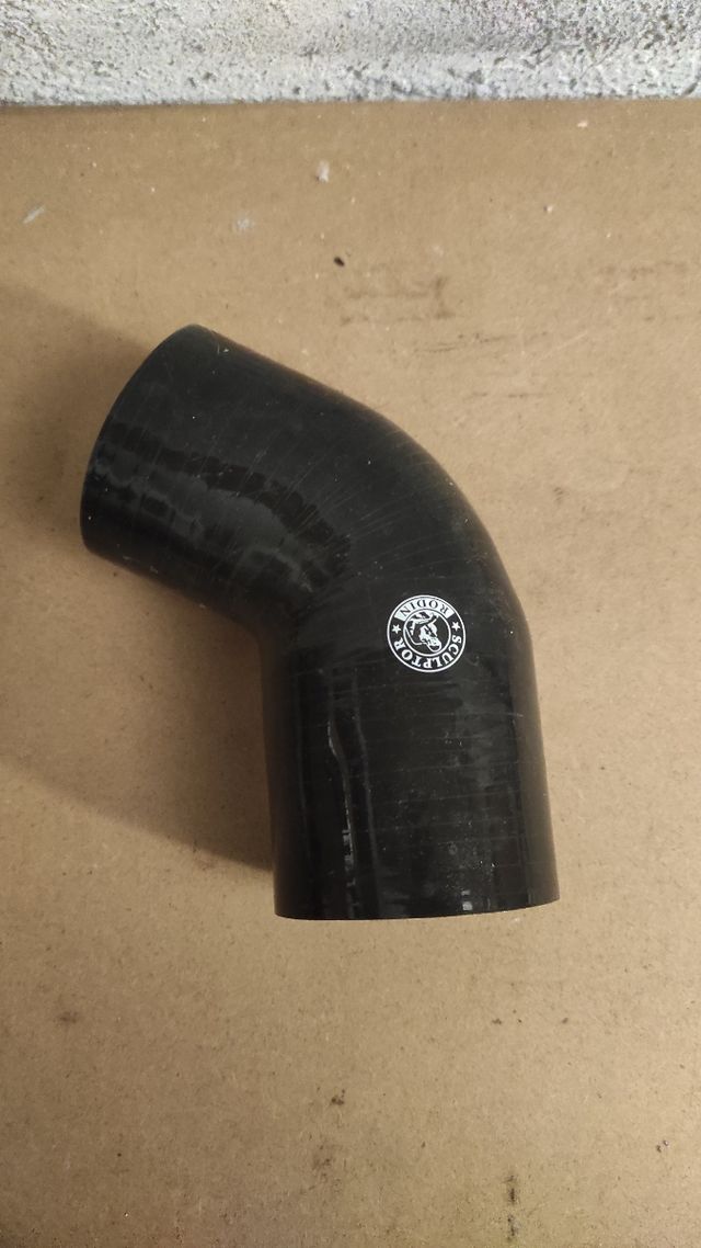 Codo silicona saab 9-5