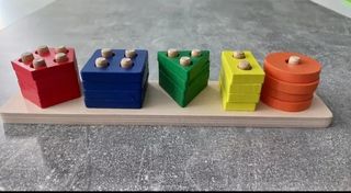 Gioco in legno ,sistema Montessori