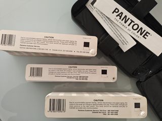 PANTONE GUIAS EN ESTUCHE