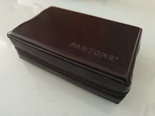 PANTONE GUIAS EN ESTUCHE