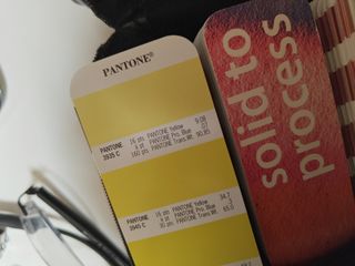 PANTONE GUIAS EN ESTUCHE