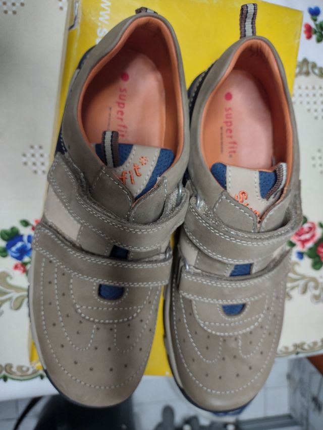 Scarpe sportive vera pelle n. 39