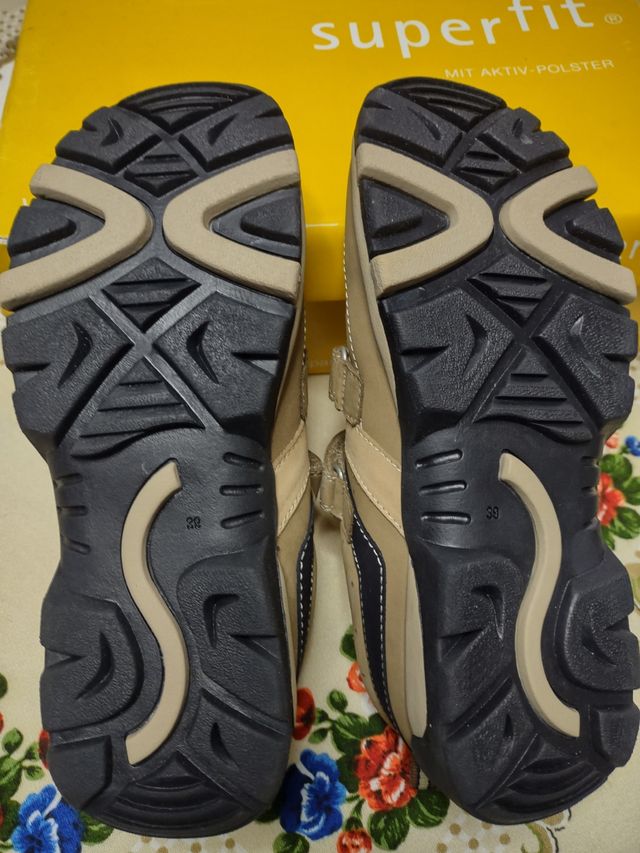 Scarpe sportive vera pelle n. 39