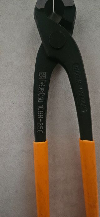 Tenaglia Beta 