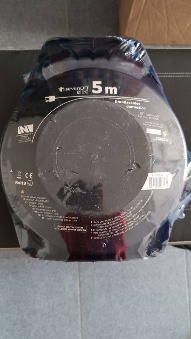 Rulli portacavi con 4 prese da 5 metri