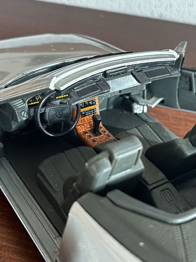 Mercedes Benz 500 SL (1989) 1/18