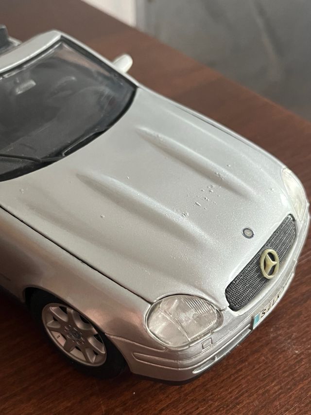 Mercedes Benz SLK 230 1/18 Maisto