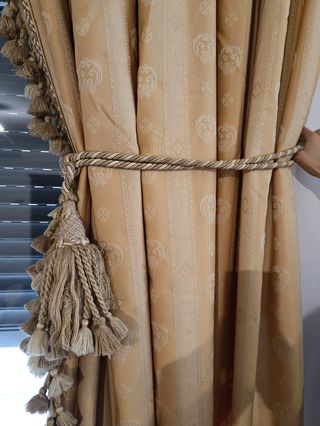 Cortinas clásicas beige - arena (Lote 2 de 4)
