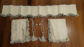 Cortinas clásicas beige - arena (Lote 2 de 4)