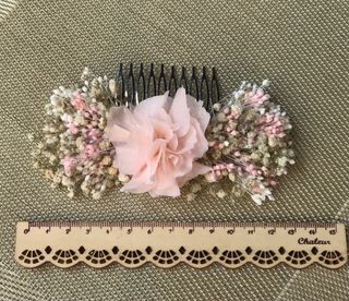 Tocado de paniculata y hortensia preservada