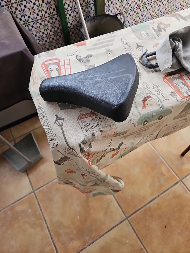 Sillon de bicicleta de paseo de los 80