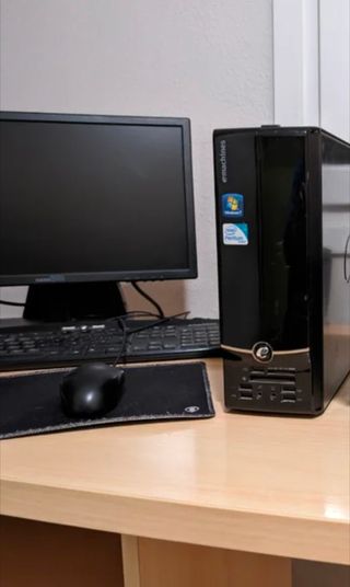 Ordenador de sobremesa + Monitor