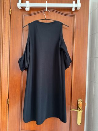 Vestido negro Zara