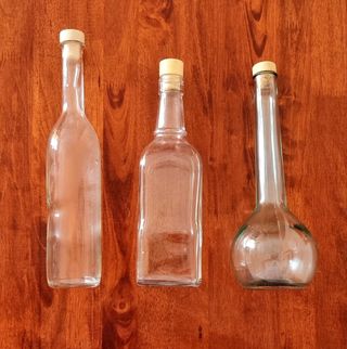 Set di 3 bottiglie di vetro