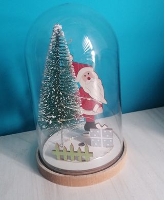 Adorno. Cúpula de cristal con luz led de Navidad