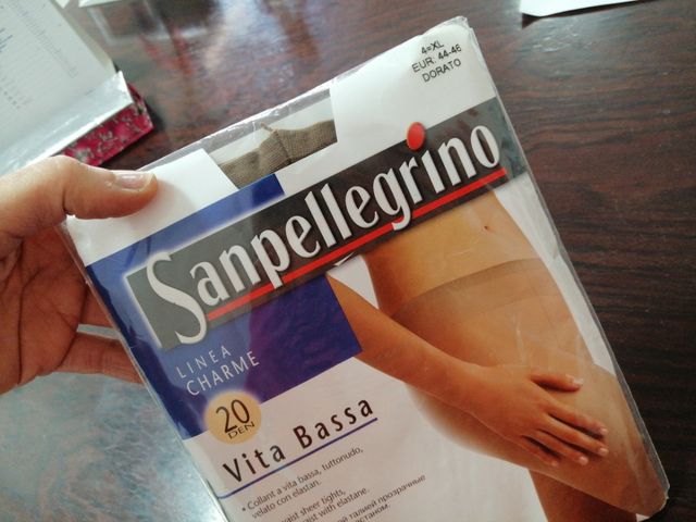 Collant Sanpellegrino. Tg. 4  = XL Dorato.Nuove