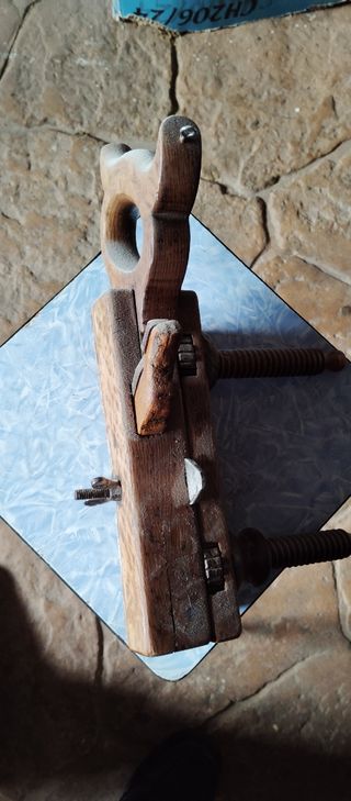 Cepillo antiguo de carpintero