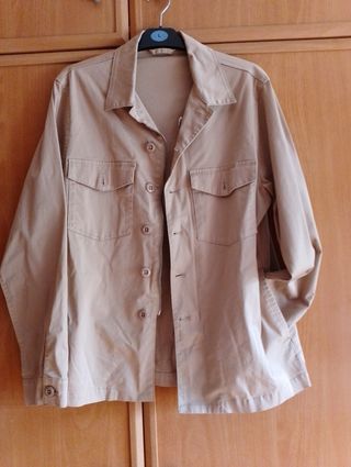 Camisa sobrepuesta 