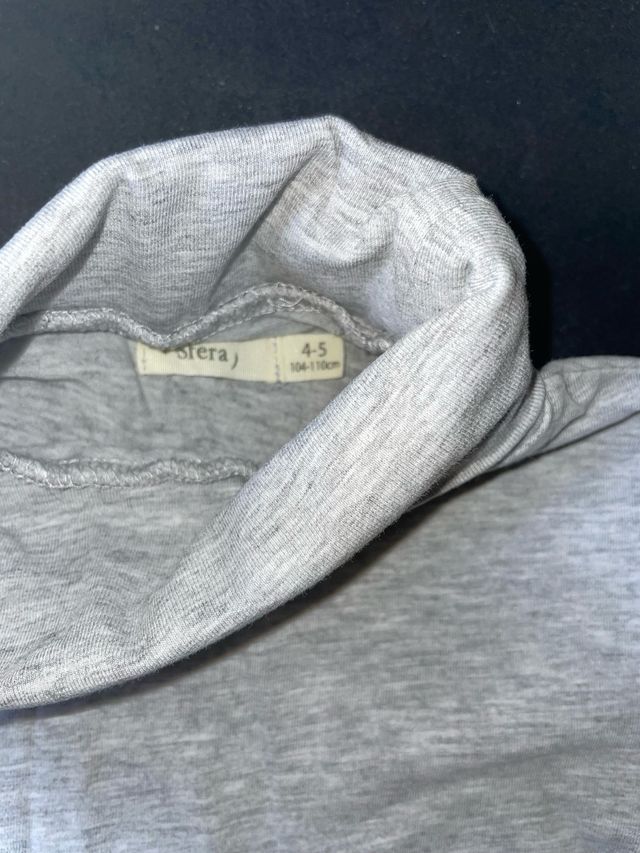 Camiseta de ZARA talla 4-5 años niña