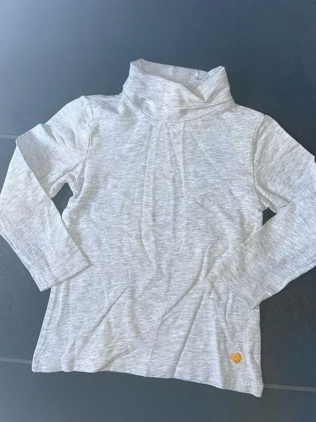 Camiseta de ZARA talla 4-5 años niña