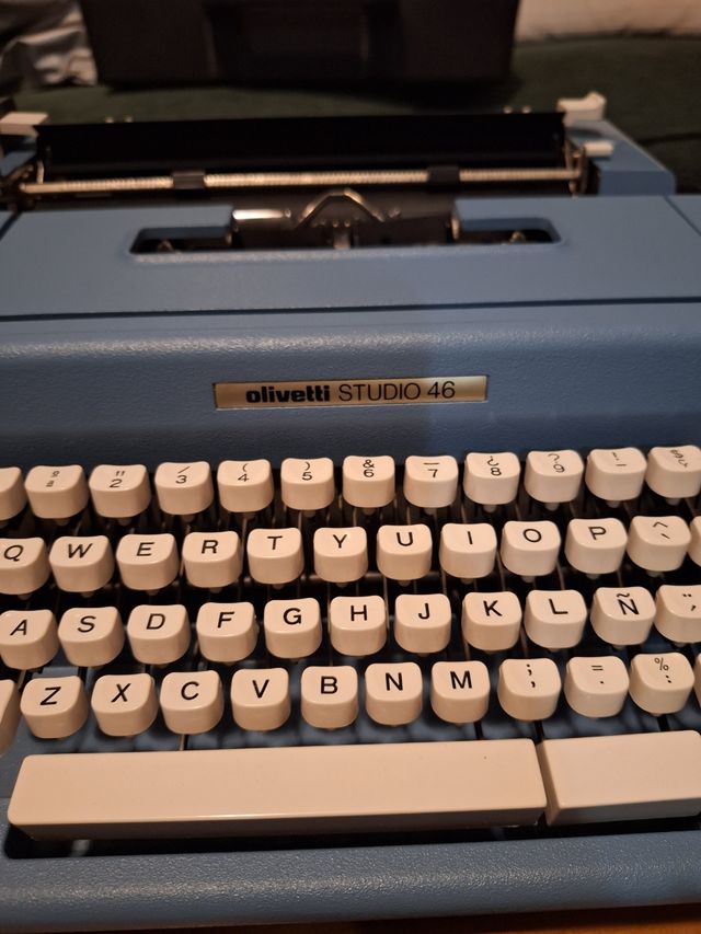 Máquina de escribir antigua