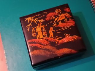 Joyero negro con motivos asiaticos