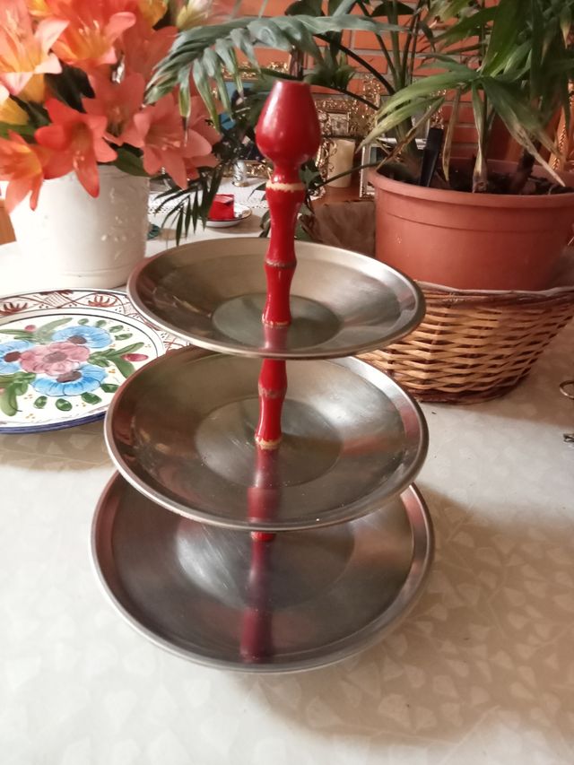 Frutero de acero inoxidable y madera