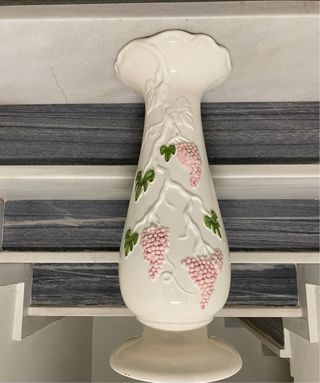 Jarrón blanco racimos